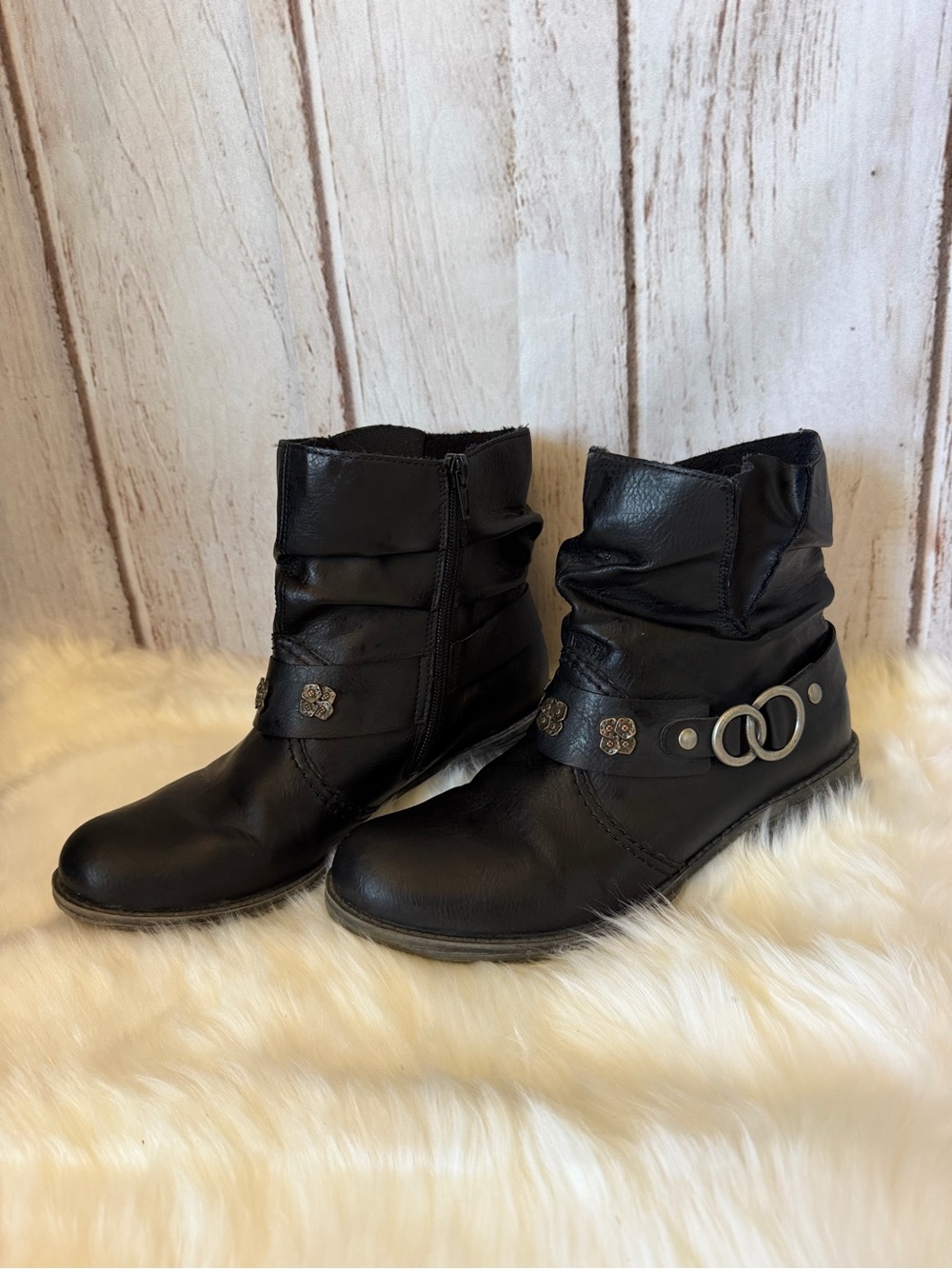 Rieker Black Slouchy Ankle Boots Size 38 Buckle Detail Warm Lined Antistress